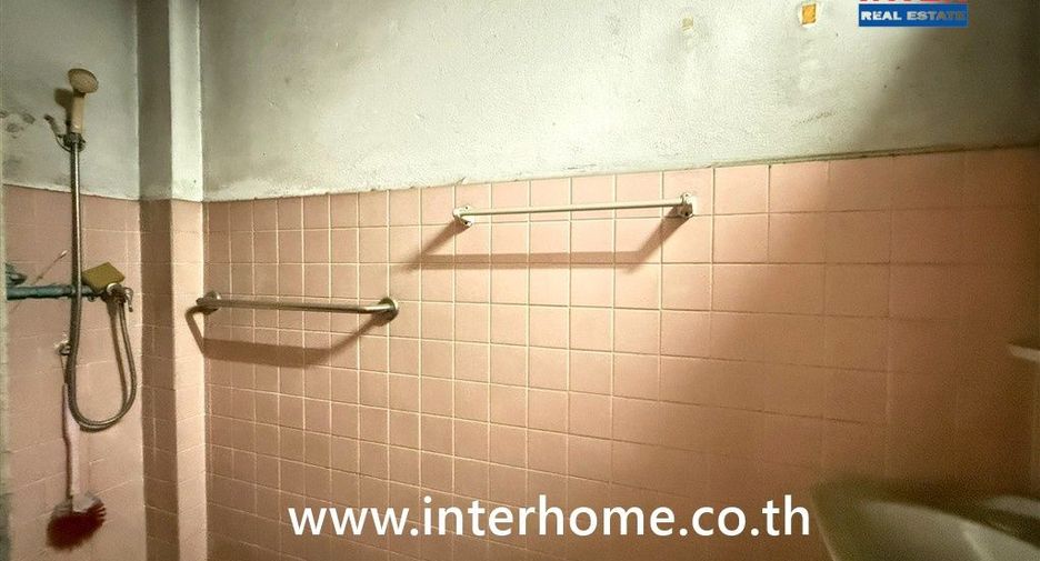 For sale 4 ベッドルーム retail Space in Bang Sue, Bangkok