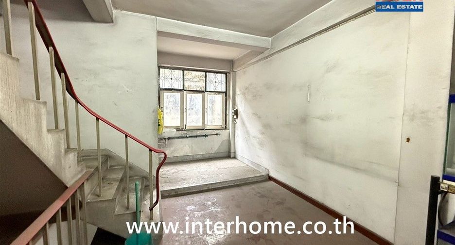 For sale 4 ベッドルーム retail Space in Bang Sue, Bangkok