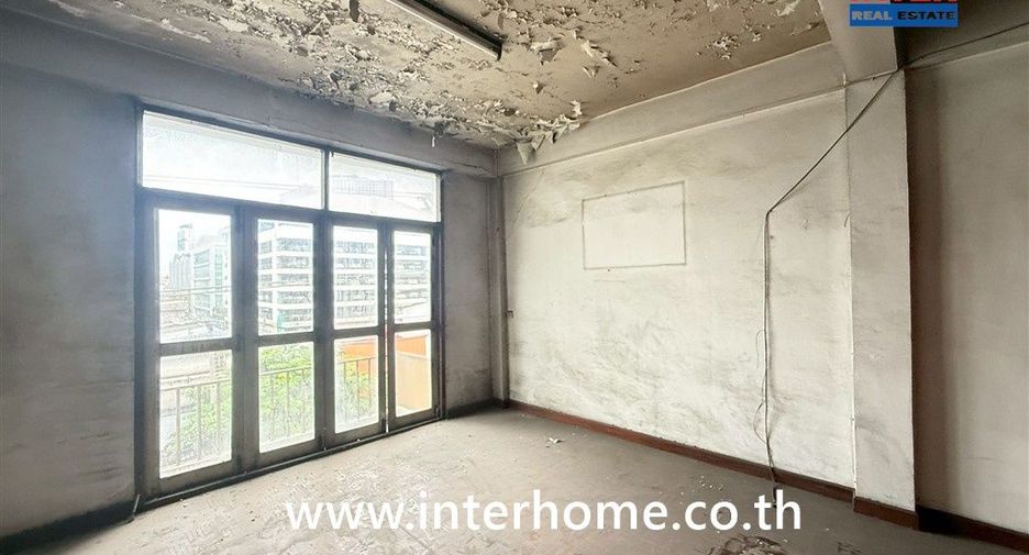 For sale 4 ベッドルーム retail Space in Bang Sue, Bangkok