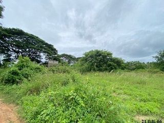 À vendre terrain à Kui Buri, Prachuap Khiri Khan