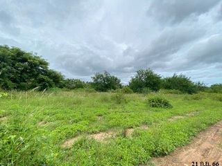 À vendre terrain à Kui Buri, Prachuap Khiri Khan