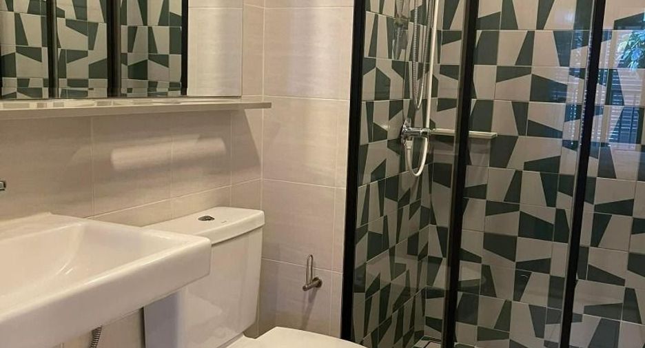 For rent 1 bed condo in Khlong Toei, Bangkok