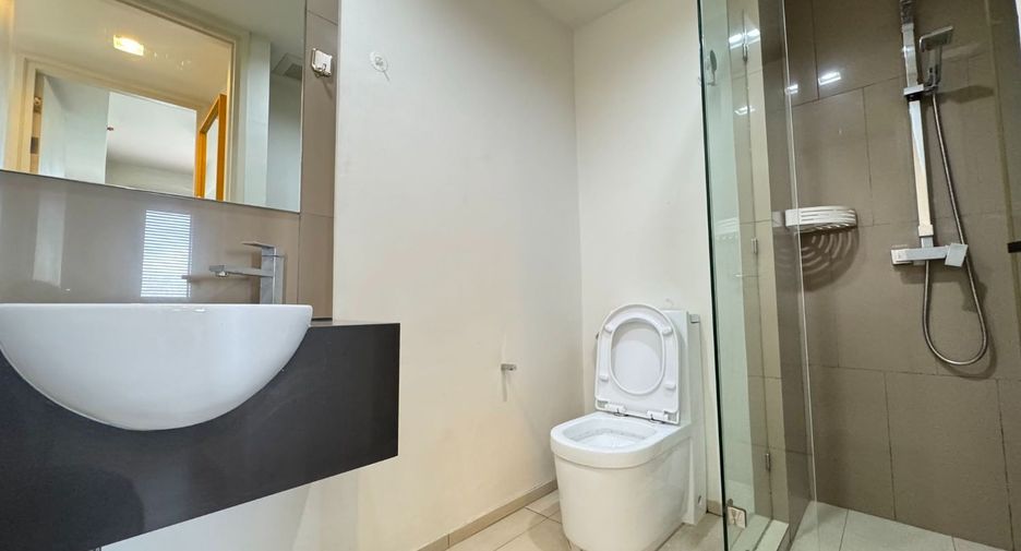 For rent and for sale 1 bed condo in Pratumnak, Pattaya