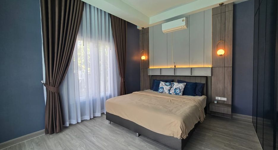 À louer 4 chambres villa à East Pattaya, Pattaya