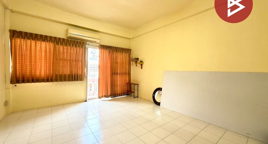 À vendre 3 chambres maison de ville à Thung Khru, Bangkok