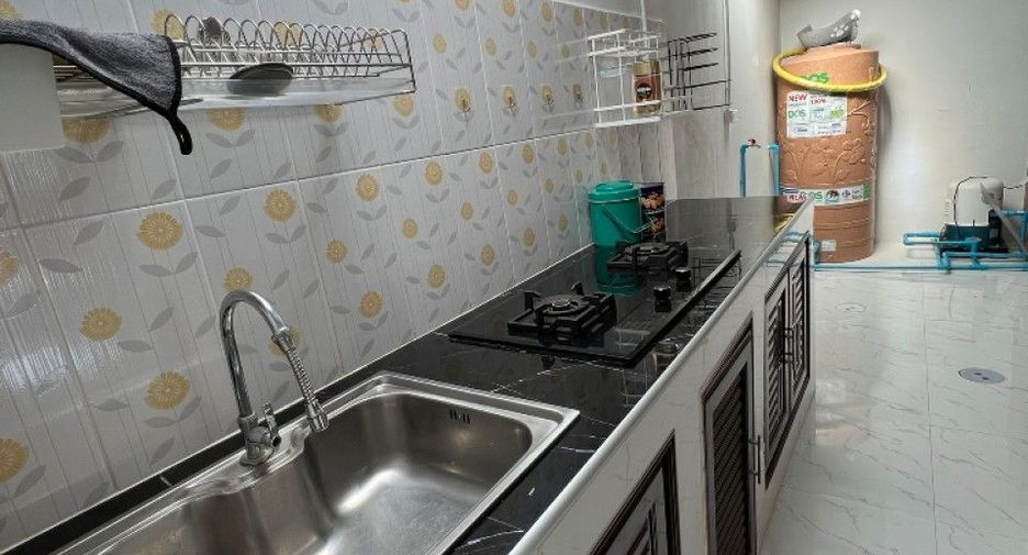 À vendre 2 chambres maison de ville à East Pattaya, Pattaya