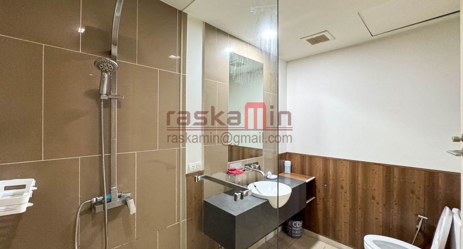Condo en alquiler de 2 habitaciones en North Pattaya, Pattaya