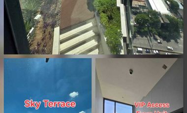 For sale 2 ベッドルーム condo in Watthana, Bangkok