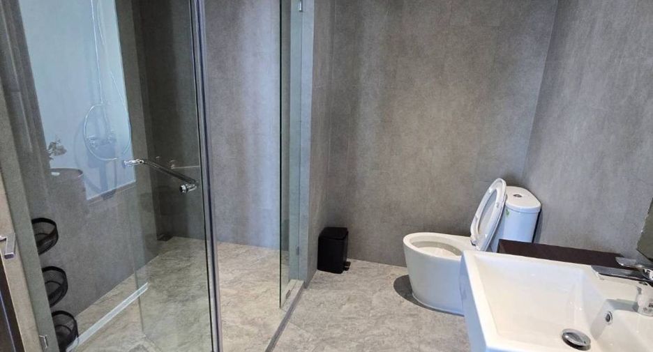 For sale 2 ベッドルーム condo in Watthana, Bangkok
