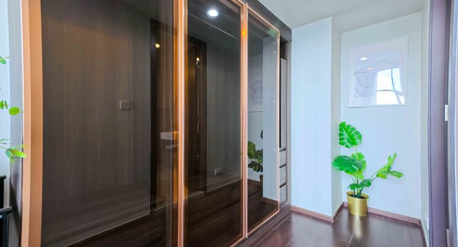 For sale 2 bedrooms condo in Watthana, Bangkok