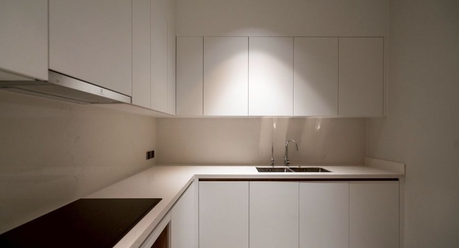 For rent and for sale 3 bedrooms condo in Sathon, Bangkok