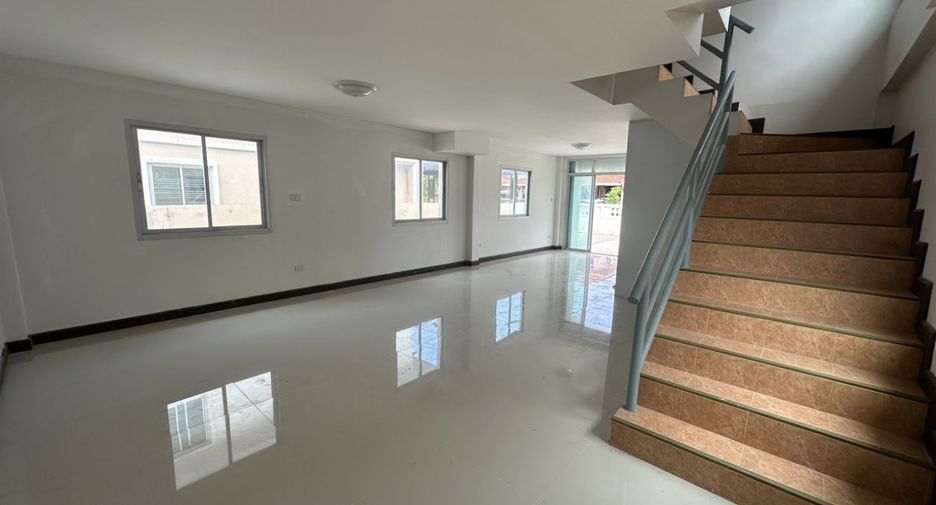 出售 2 卧室 独立屋 在 Lam Luk Ka, Pathum Thani