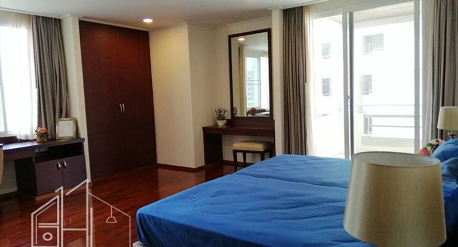 For rent 3 bedrooms condo in Watthana, Bangkok
