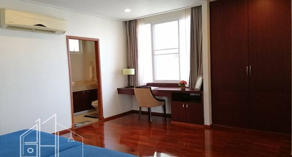 For rent 3 bedrooms condo in Watthana, Bangkok