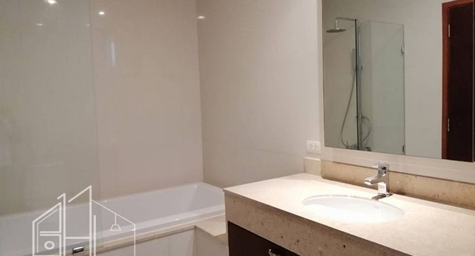 For rent 3 bedrooms condo in Watthana, Bangkok