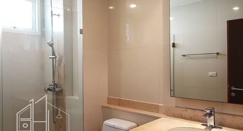 For rent 3 bedrooms condo in Watthana, Bangkok