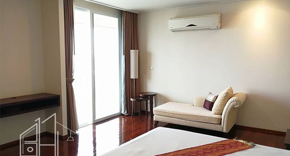 For rent 3 bedrooms condo in Watthana, Bangkok