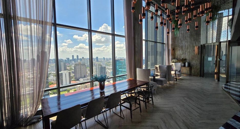For sale 1 bed condo in Watthana, Bangkok