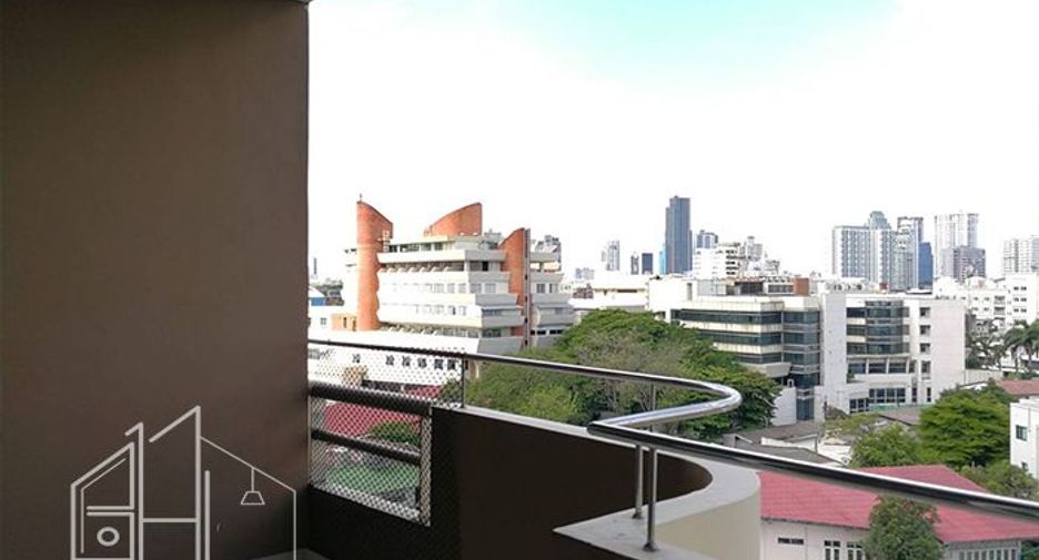 For rent 2 bedrooms apartment in Watthana, Bangkok