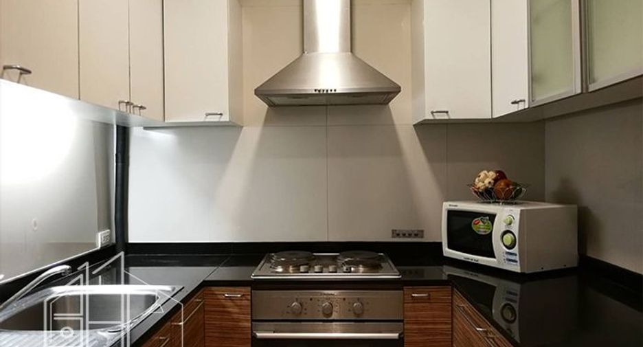 For rent 2 bedrooms apartment in Watthana, Bangkok