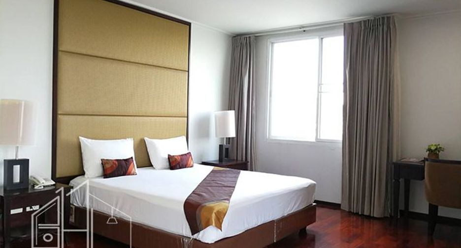 For rent 2 bedrooms apartment in Watthana, Bangkok