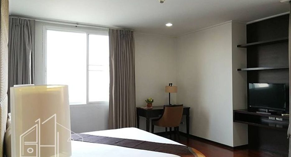 For rent 2 bedrooms apartment in Watthana, Bangkok