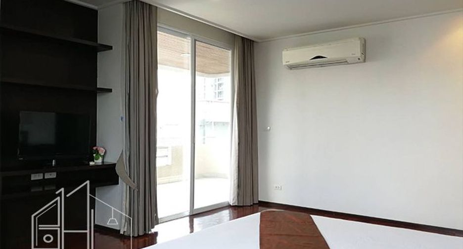 For rent 2 bedrooms apartment in Watthana, Bangkok