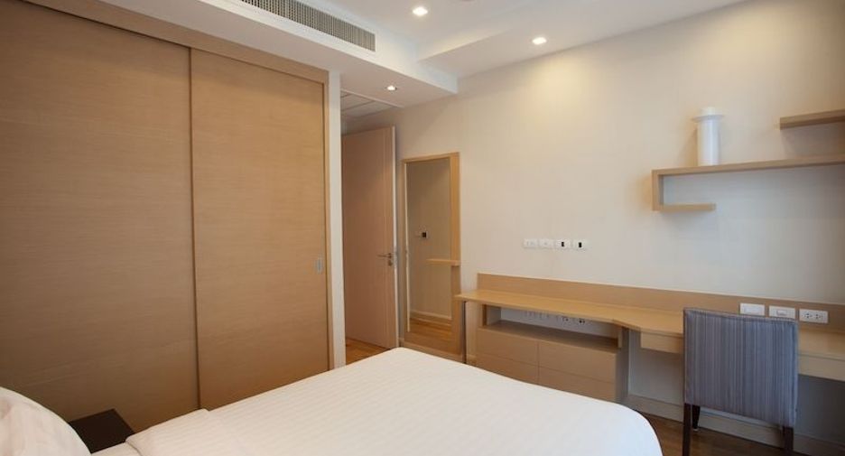 For rent 3 bedrooms apartment in Watthana, Bangkok