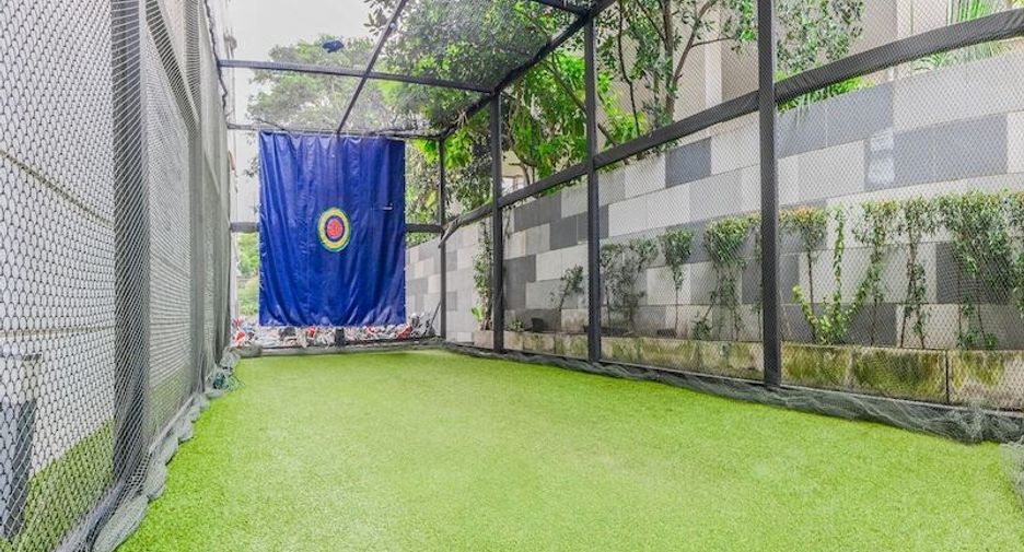 For rent 3 bedrooms apartment in Watthana, Bangkok