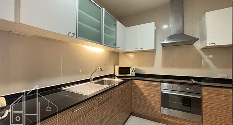 For rent 2 bedrooms condo in Watthana, Bangkok