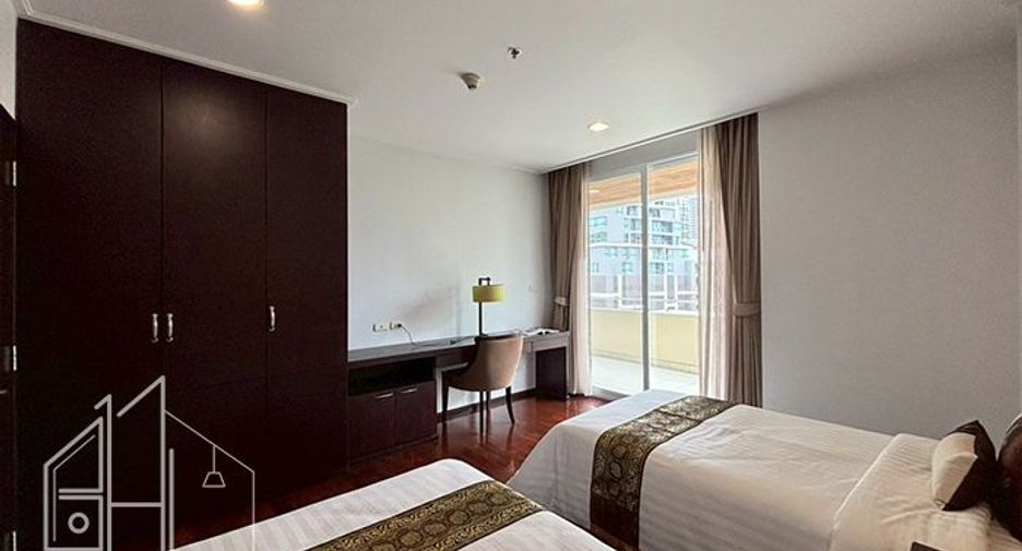 For rent 2 bedrooms condo in Watthana, Bangkok