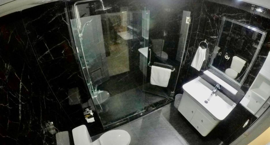 À vendre 2 chambres condo à Watthana, Bangkok