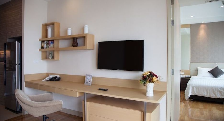 For rent 2 bedrooms apartment in Watthana, Bangkok