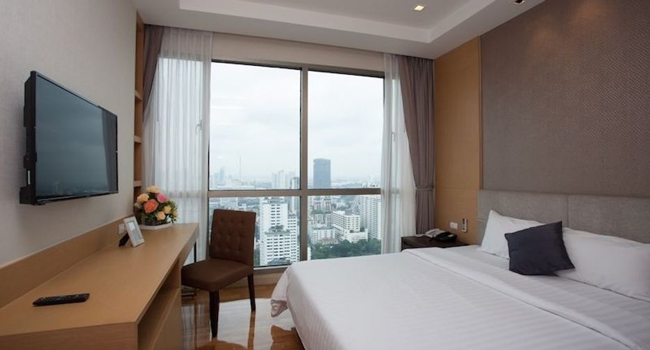 For rent 2 bedrooms apartment in Watthana, Bangkok