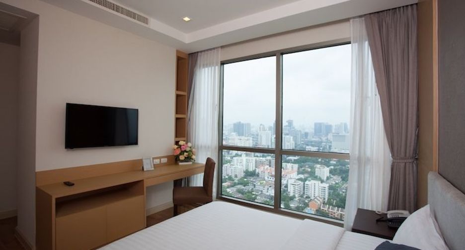 For rent 2 bedrooms apartment in Watthana, Bangkok