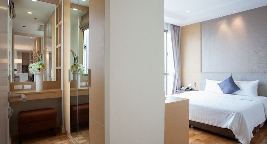 For rent 2 bedrooms apartment in Watthana, Bangkok