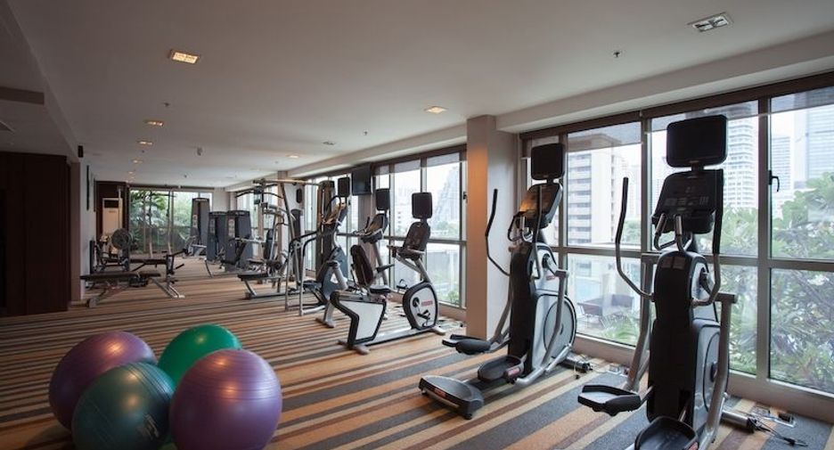For rent 2 bedrooms apartment in Watthana, Bangkok