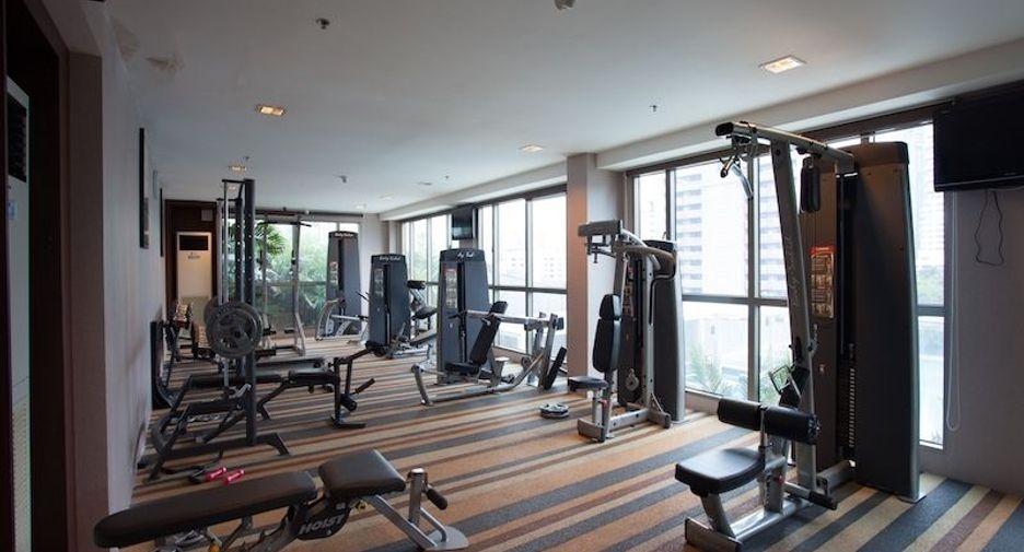 For rent 2 bedrooms apartment in Watthana, Bangkok