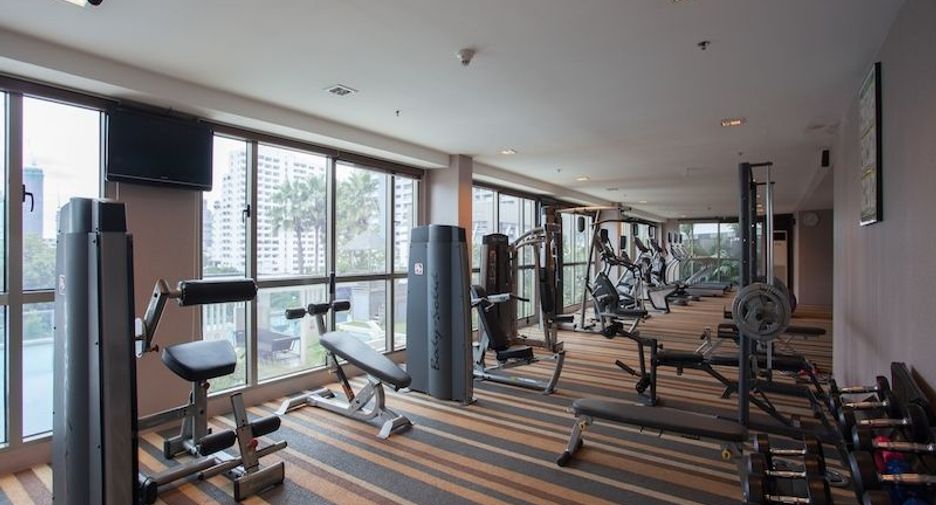 For rent 2 bedrooms apartment in Watthana, Bangkok