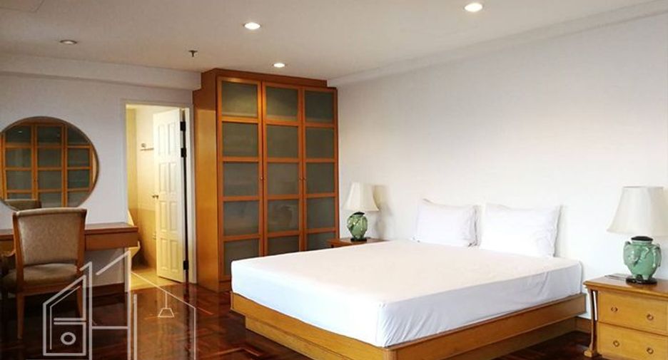 For rent 6 bedrooms apartment in Watthana, Bangkok