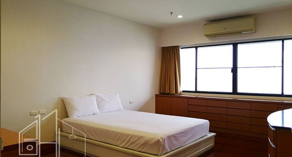 For rent 6 bedrooms apartment in Watthana, Bangkok