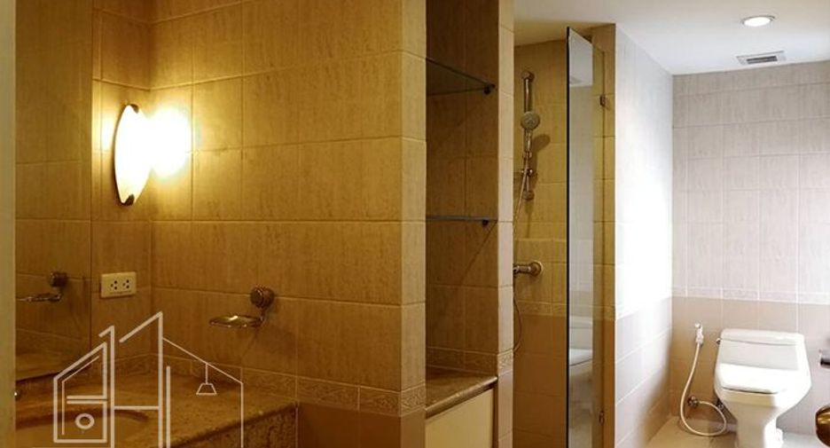 For rent 6 bedrooms apartment in Watthana, Bangkok