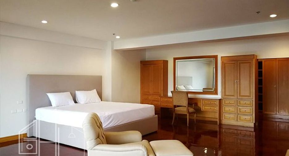 For rent 6 bedrooms apartment in Watthana, Bangkok
