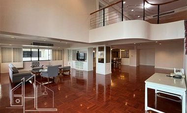 For rent 4 bedrooms condo in Watthana, Bangkok