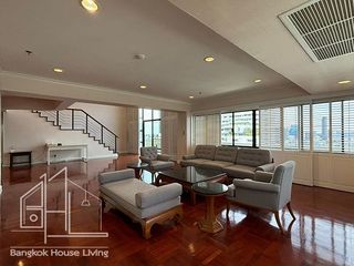 For rent 4 bedrooms condo in Watthana, Bangkok