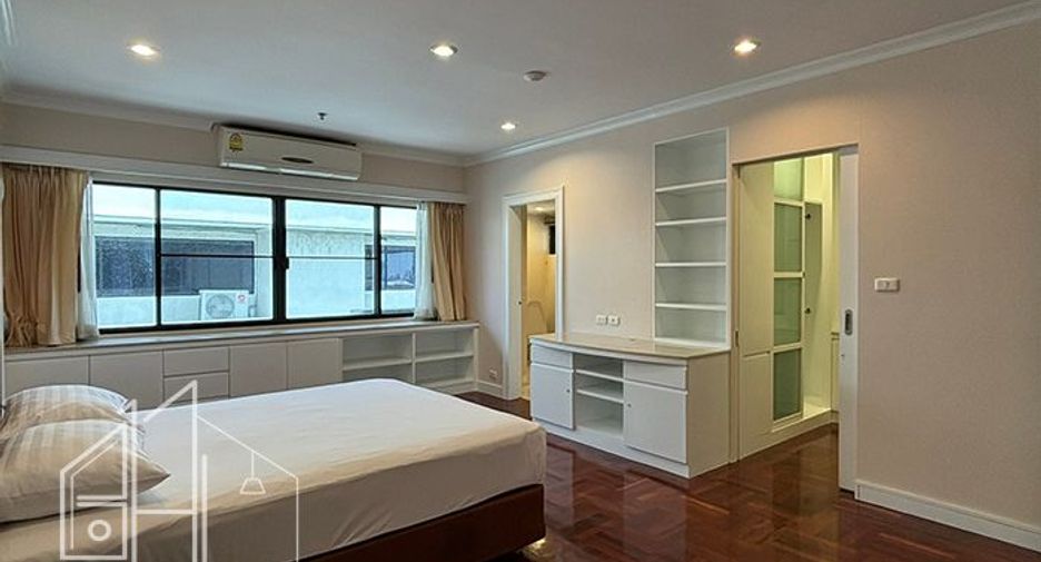 For rent 4 bedrooms condo in Watthana, Bangkok