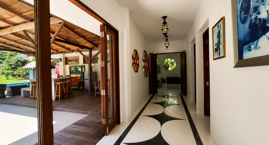For rent 4 bedrooms villa in Mueang Krabi, Krabi