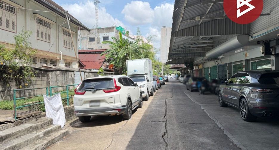出售 4 卧室 商业空间 在 Pom Prap Sattru Phai, 曼谷