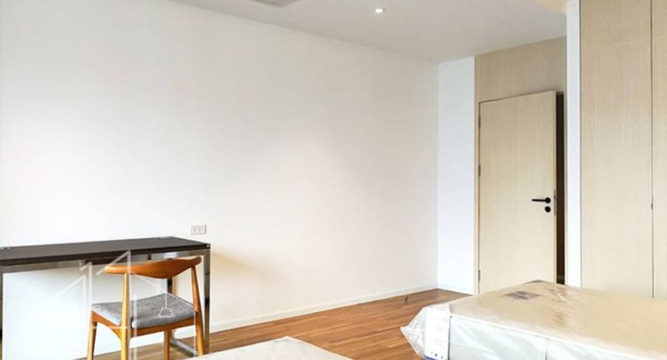 For rent 2 bedrooms apartment in Watthana, Bangkok