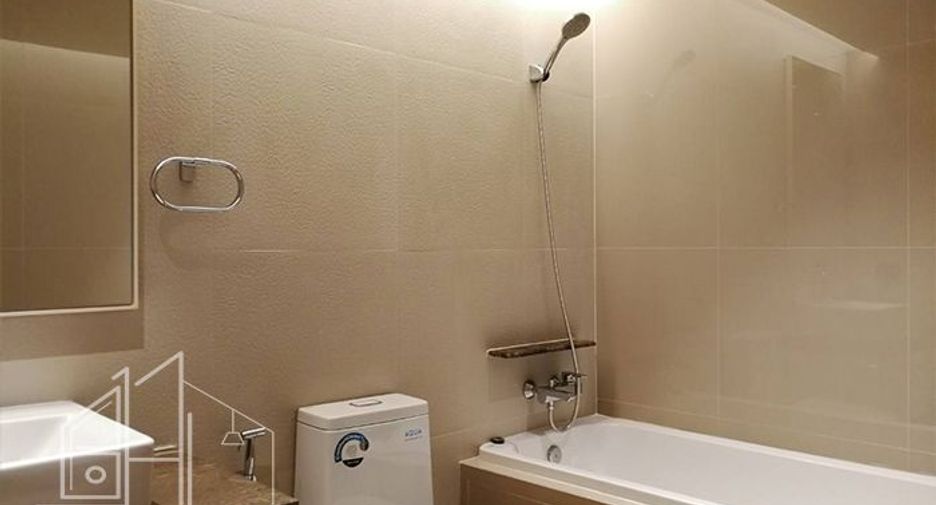 For rent 2 bedrooms apartment in Watthana, Bangkok